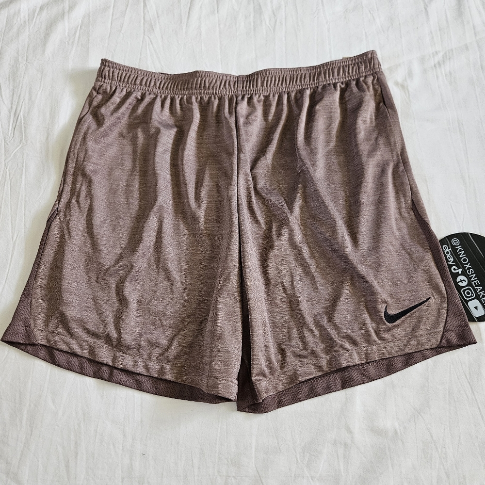 Nike Dri-Fit Academy Soccer Shorts Slim Fit Coral Beige 8" Men's Size XXLarge